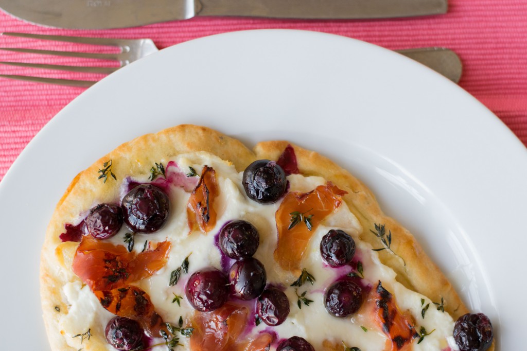 04.-Naan-pizza-met-blauwe-bessen