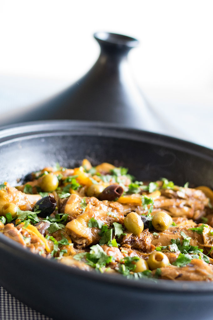 Marokkaanse kip tajine met citroen en olijven - #TAJINE #KIP | Anniepannie.nl