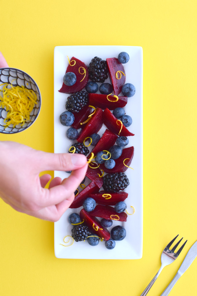 Bietensalade met blauwe bessen en sinaasappel - Anniepannie.nl