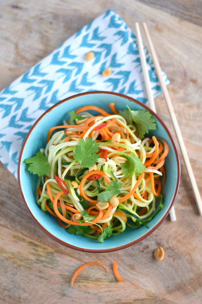 Vietnamese salade met courgette en wortel - Anniepannie.nl