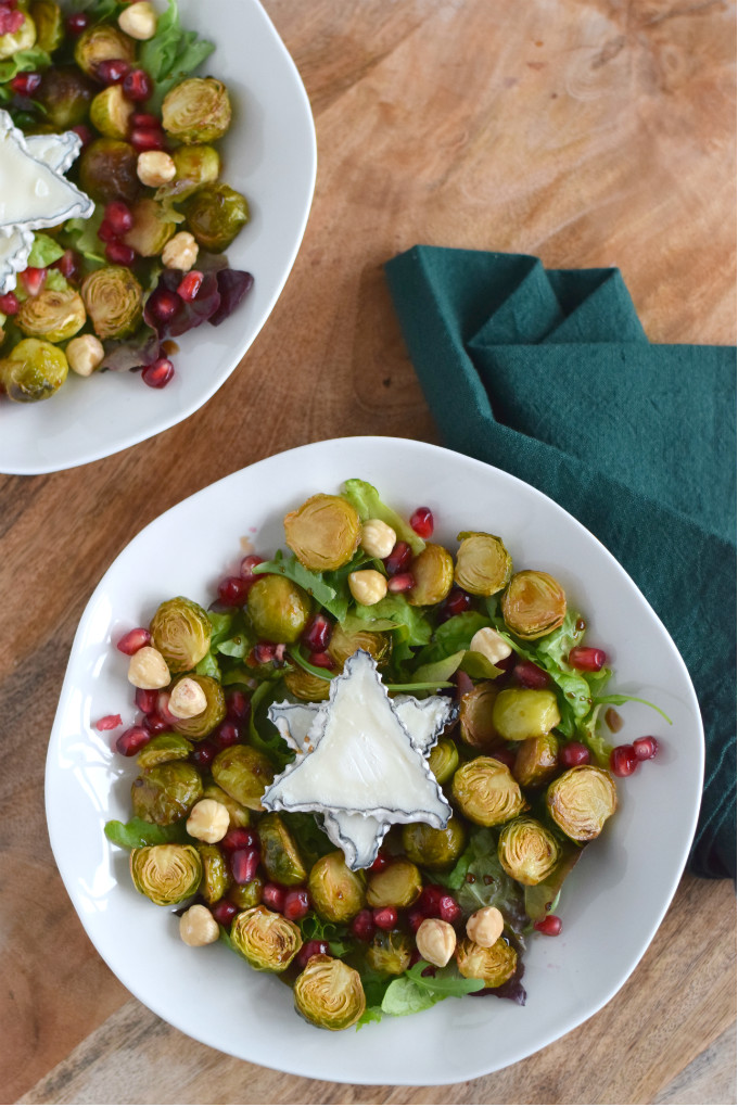 Geroosterde spruitjes salade met geitenkaas en granaatappel - Anniepannie.nl