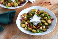 Geroosterde spruitjes salade met granaatappel en geitenkaas - Anniepannie.nl