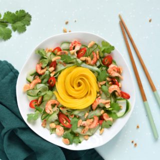Komkommersalade met mango rivierkreeftjes en rode peper - Anniepannie.nl