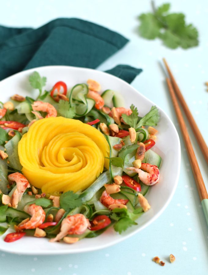 Komkommersalade met mango roos en rivierkreeftjes