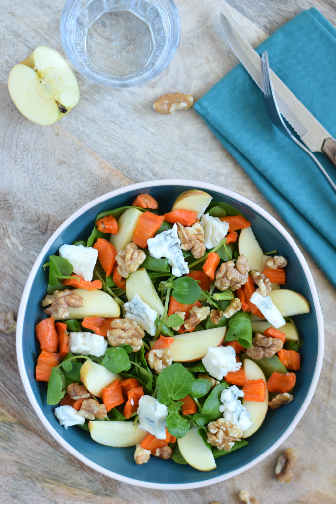 Salade met appel waterkers gorgonzola en wortel