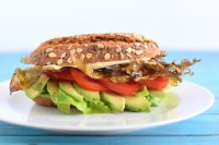 Vegan BLT met avocado en zeewierbacon - Anniepannie