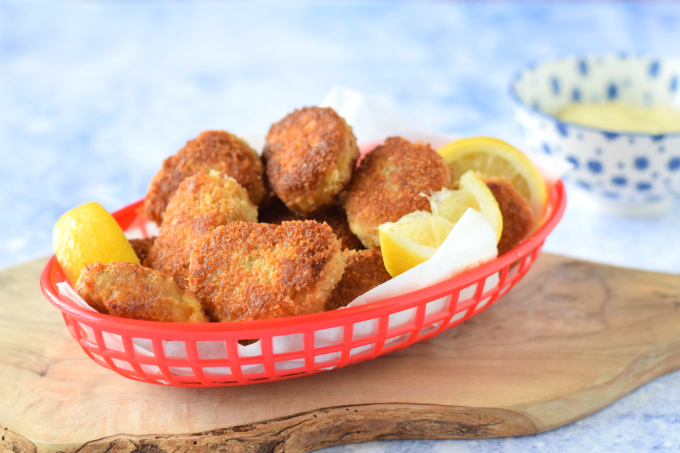 Italiaanse kipnuggets met parmezaanse kaas en pesto-mayonaise