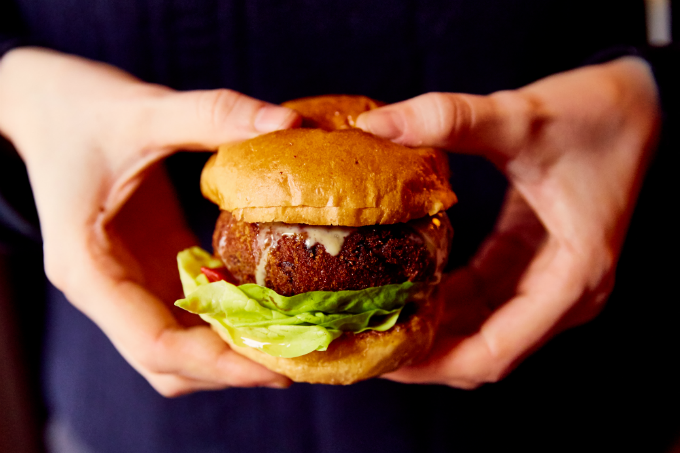 Jackfruit gerechten - jackfruit burger - Fotografie Mitchell van Voorbergen