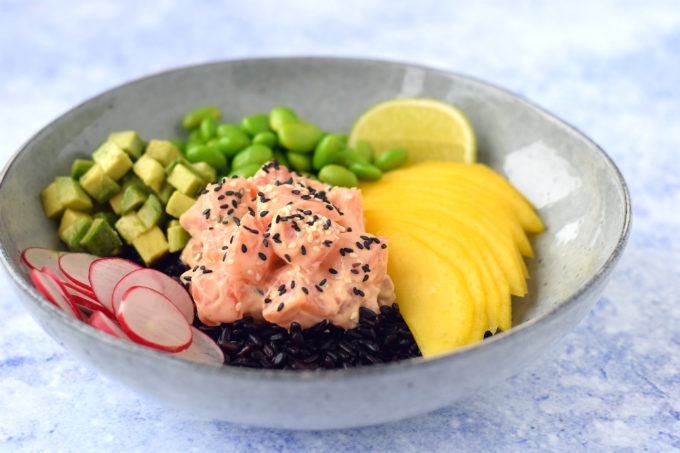 Pokebowl met zalm en mango - Anniepannie