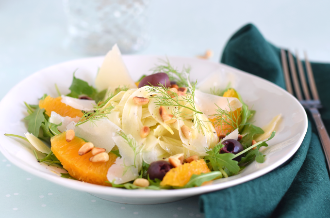 Venkelsalade met sinaasappel en olijven liggend - ANNIEPANNIE