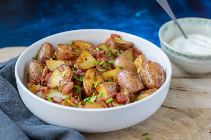 Gebakken aardappels met spek | Bratkartoffeln - ANNIEPANNIE.NL