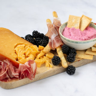 borrelplank maken met kaas en vlees