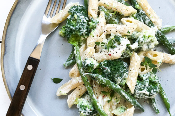 Romige pasta met groene groenten - Anniepannie.nl