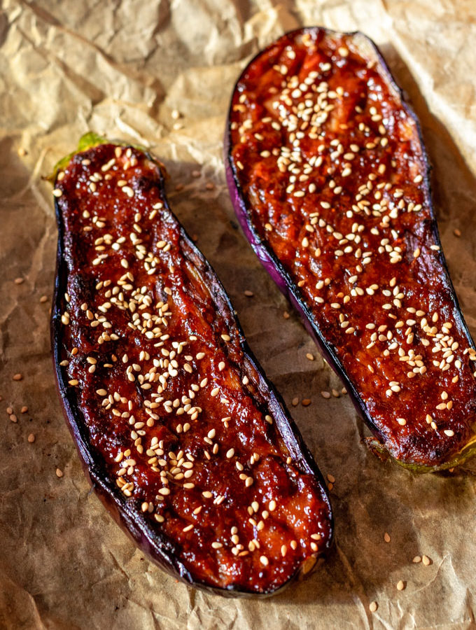 Aubergine met miso en parmezaanse kaas uit de oven - ANNIEPANNIE