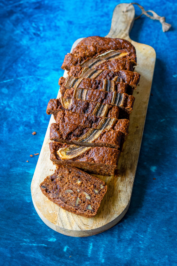 Volkoren bananenbrood met dadels en walnoten - ANNIEPANNIE