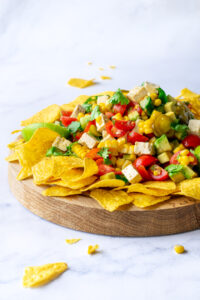 Mexicaanse salsa salade met nacho's on the side - ANNIEPANNIE