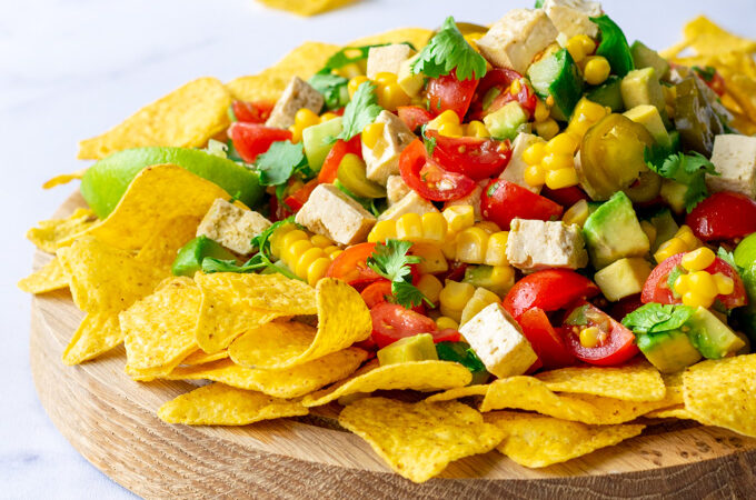 Mexicaanse salsa salade met nacho's on the side - ANNIEPANNIE