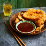 Vegan katsu curry van bloemkool