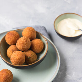 Bitterballen met feta kip en mango - ANNIEPANNIE