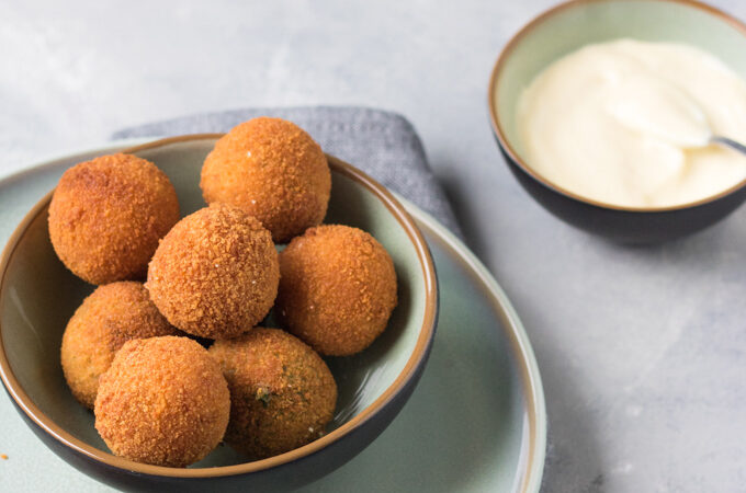 Bitterballen met feta kip en mango - ANNIEPANNIE